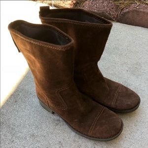 Born brown suede boots with rugged sole 8.5